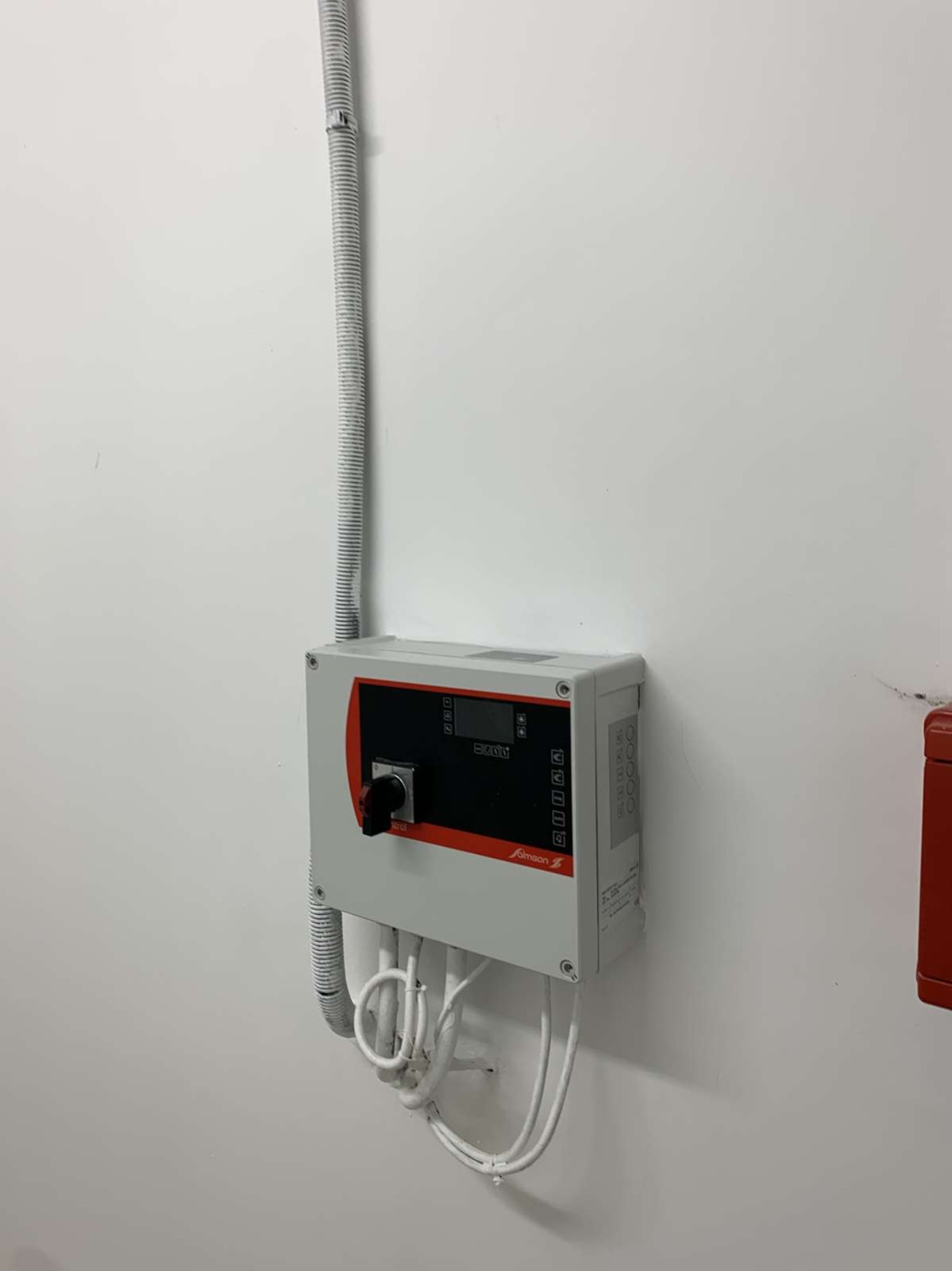 WhatsApp Image 2025-12-20 at 13.30.22999